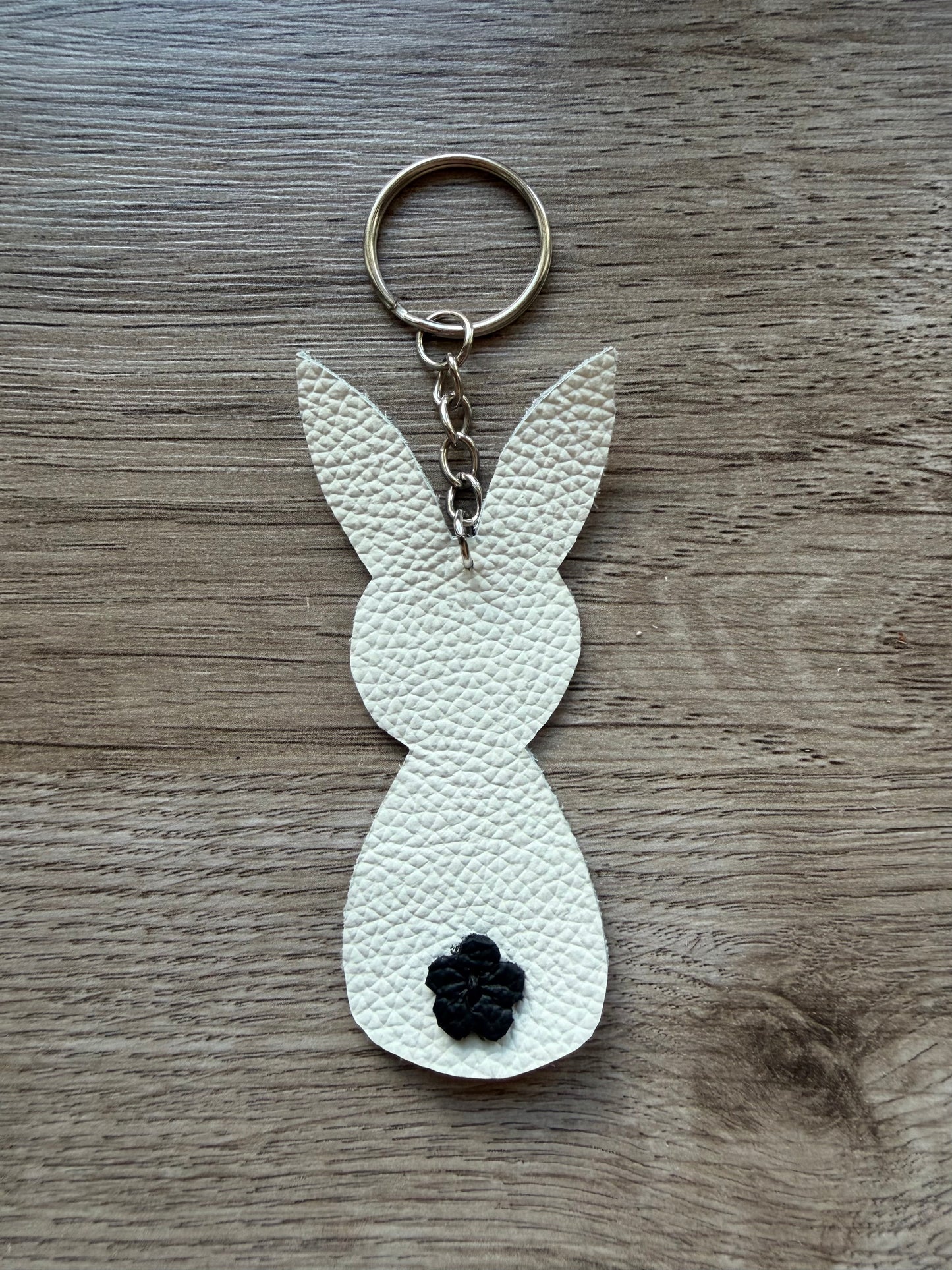 Hase mit Bommel
