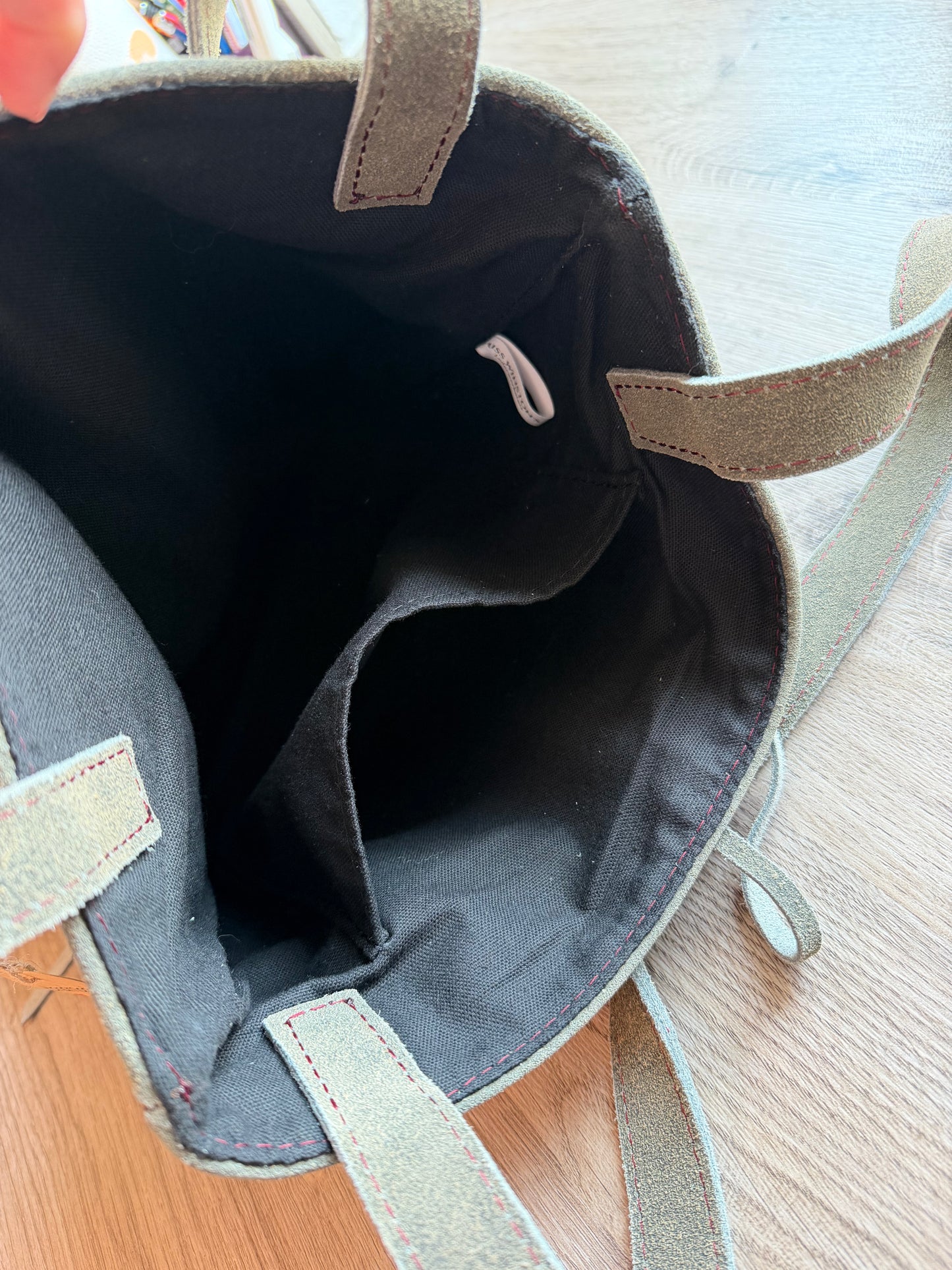 "Shopper" Trachtig Schlamm-Graugrün