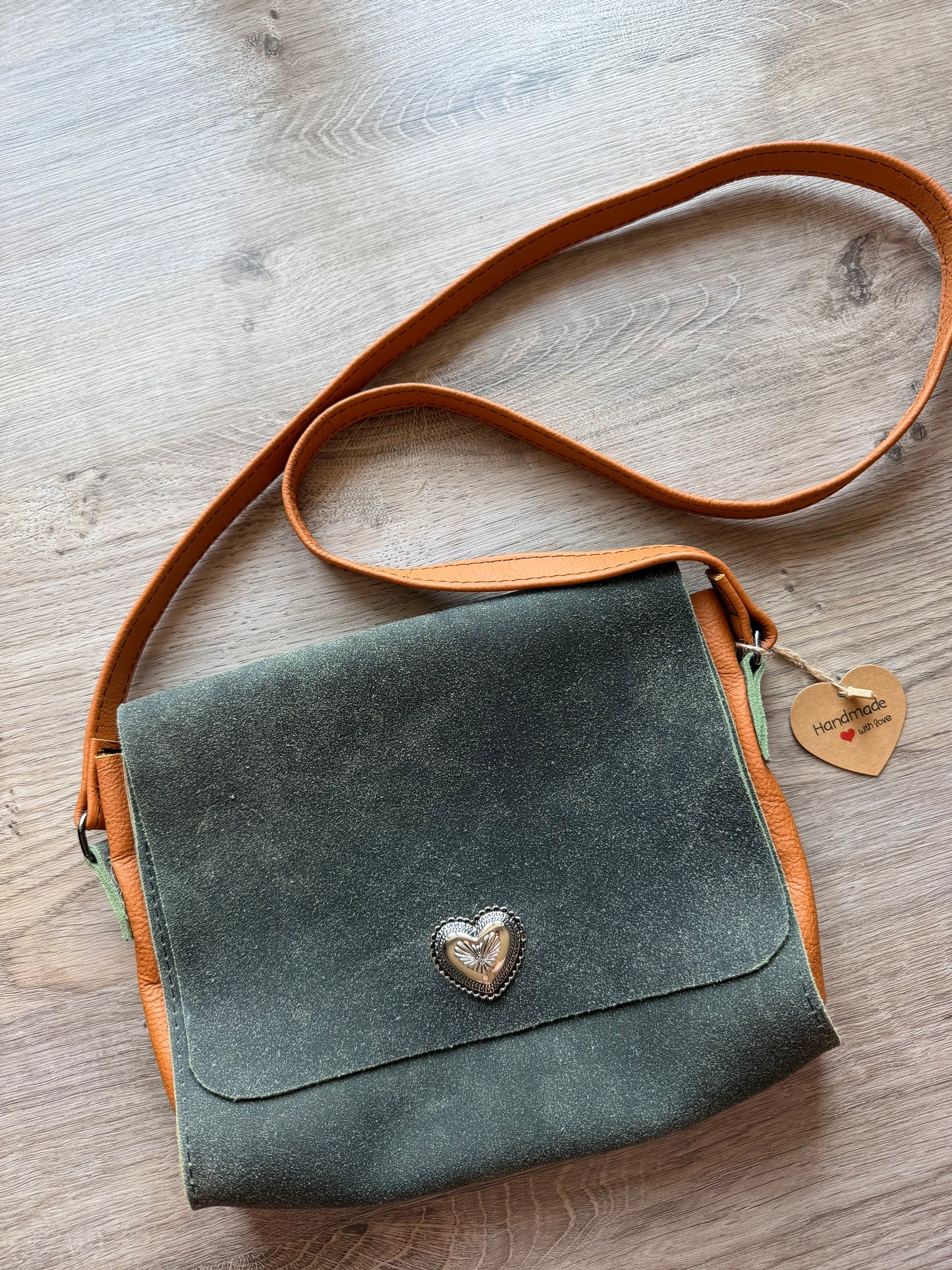 Tasche Trachtig Grün-Cognac