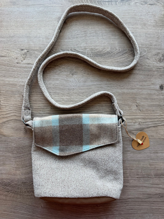"Conny" Braun/Hellblau-Beige-Helltaupe